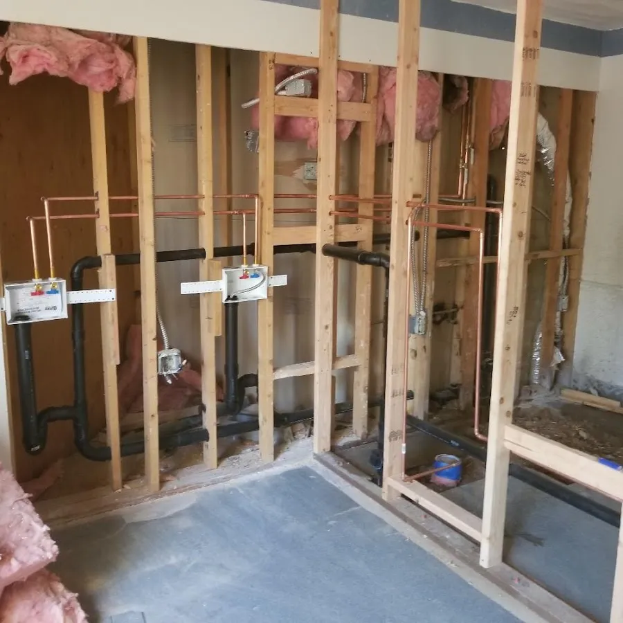 Copper pipe rough-in and plumbing installation in Tavares